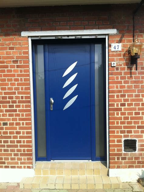 Porte aluminium bleue 